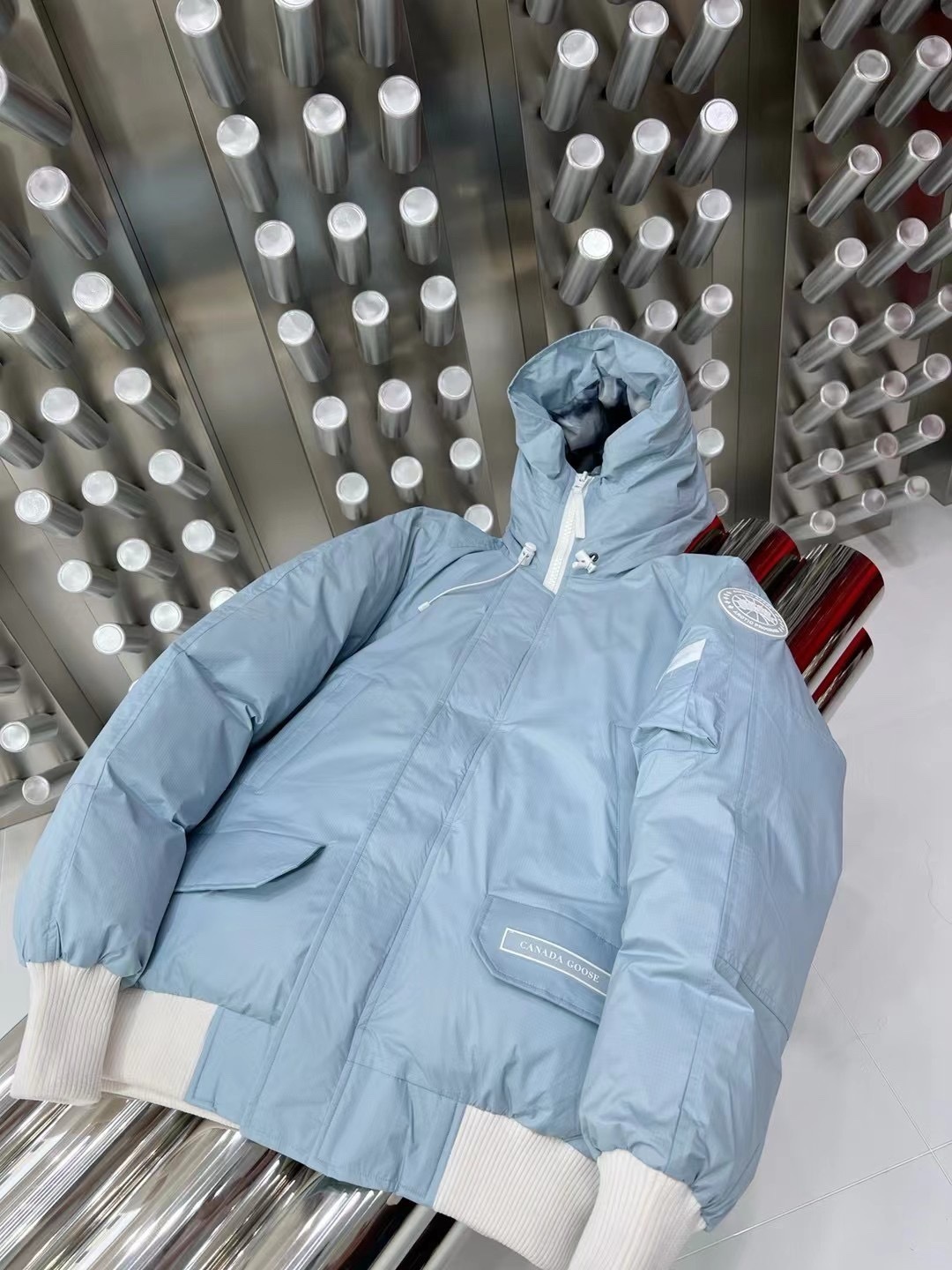 詳細な写真と価格については私に連絡してください。