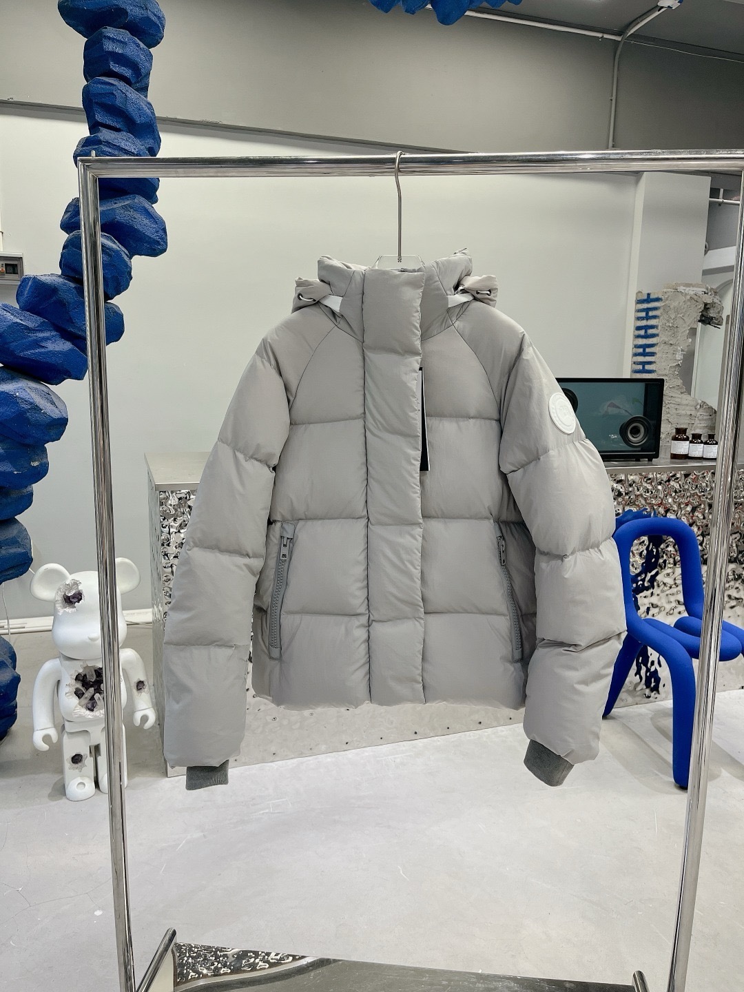 詳細な写真と価格については私に連絡してください。