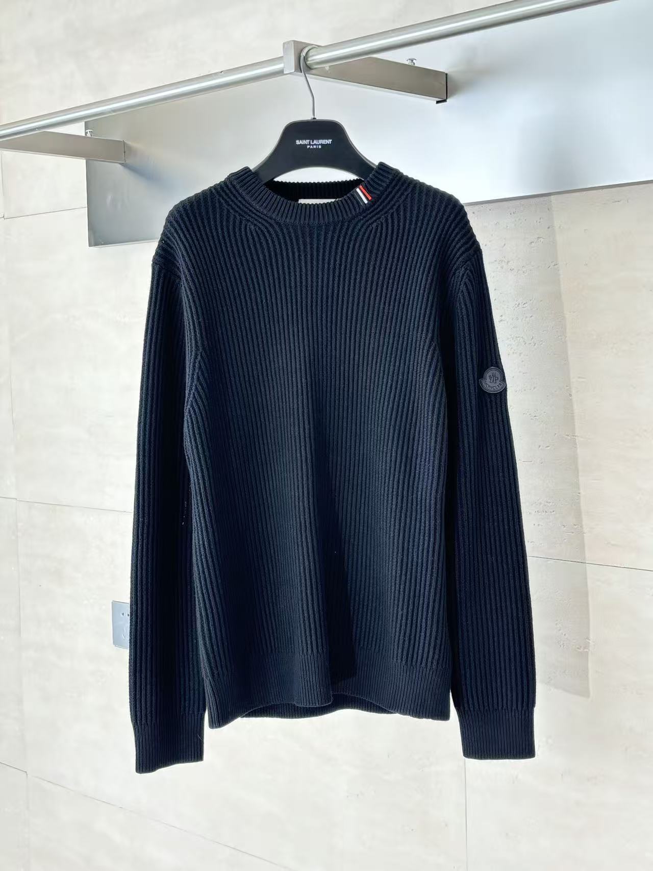 詳細な写真と価格については私に連絡してください。