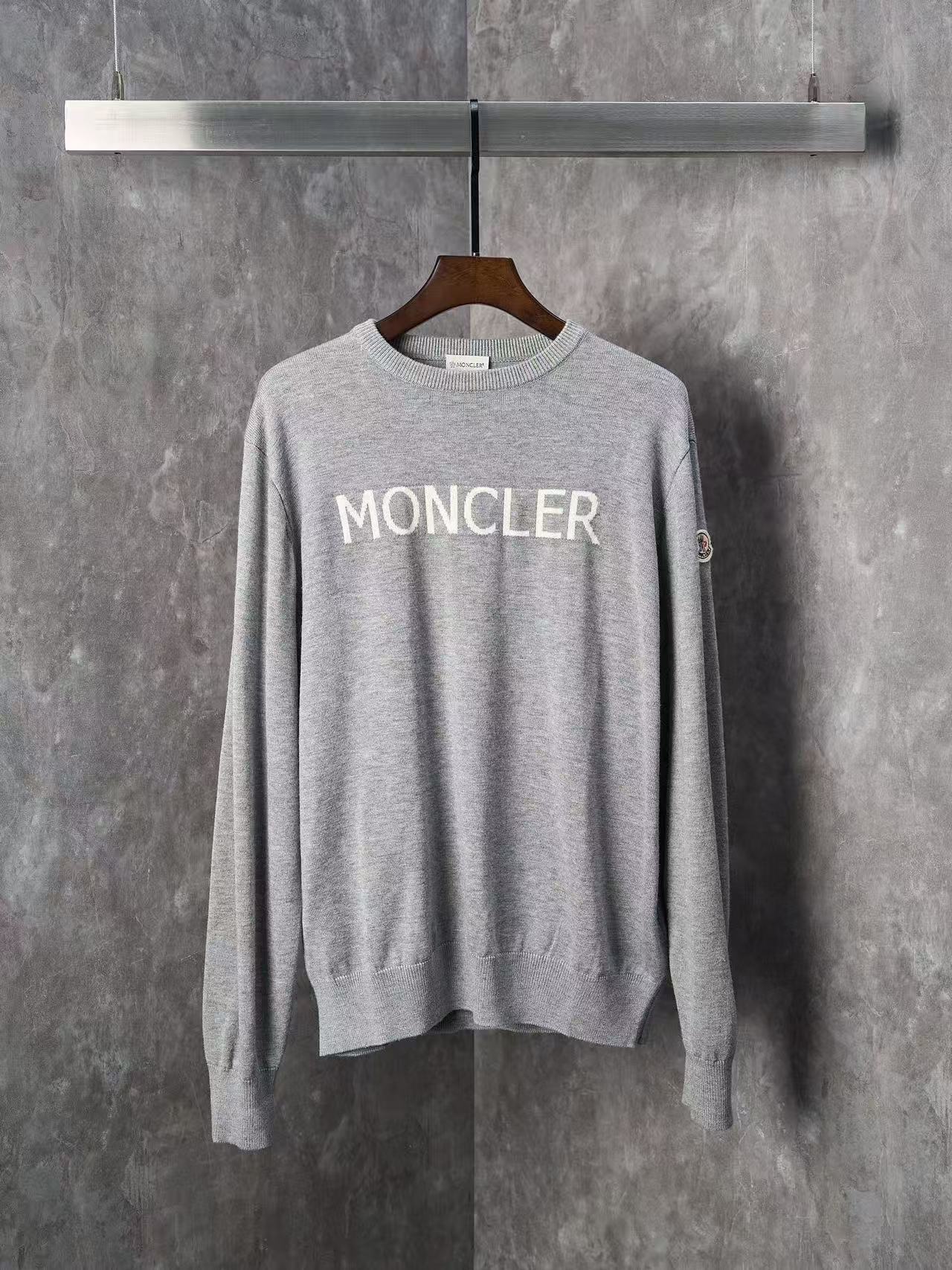 詳細な写真と価格については私に連絡してください。