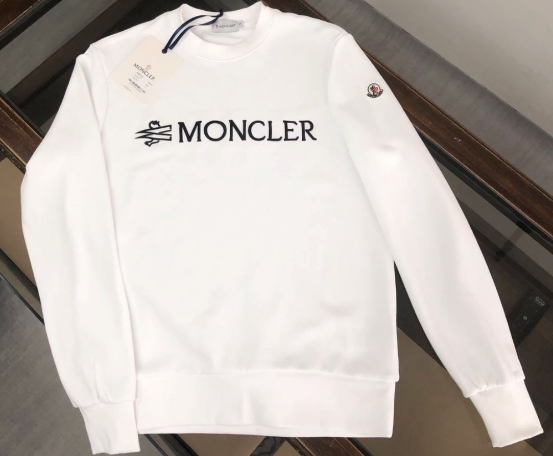 詳細な写真と価格については私に連絡してください