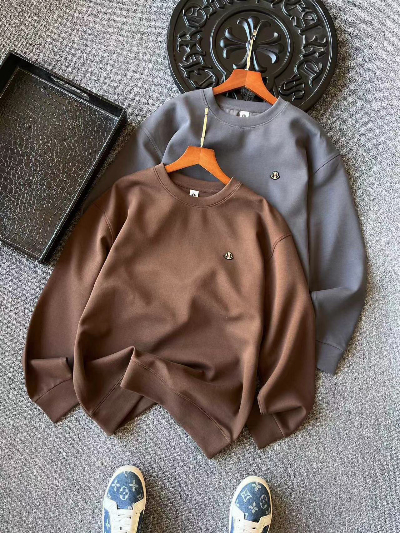 詳細な写真と価格については私に連絡してください。