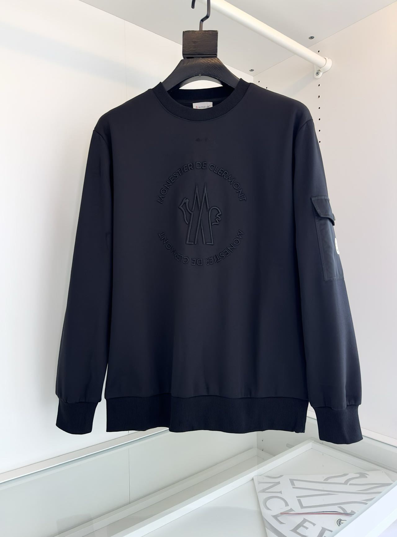 詳細な写真と価格については私に連絡してください