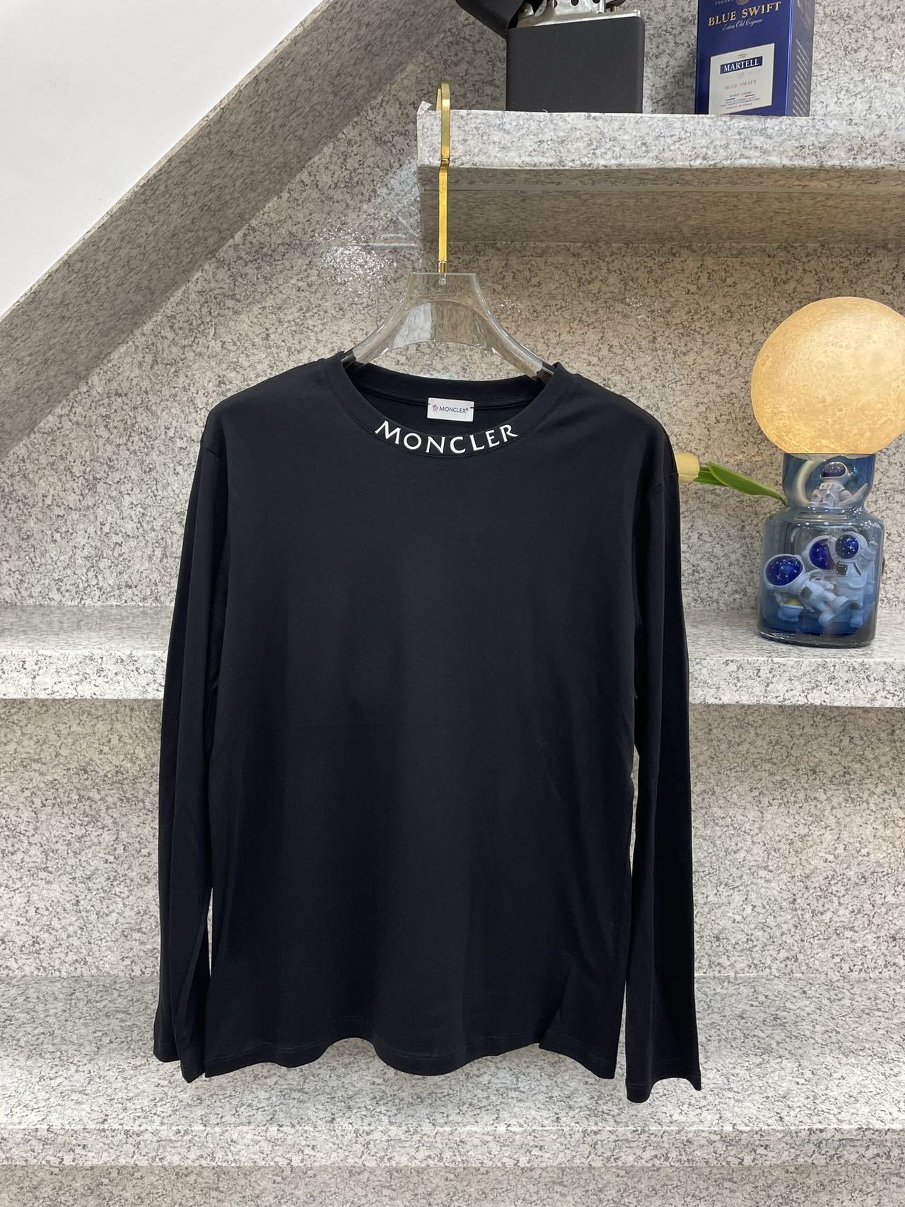 詳細な写真と価格については私に連絡してください