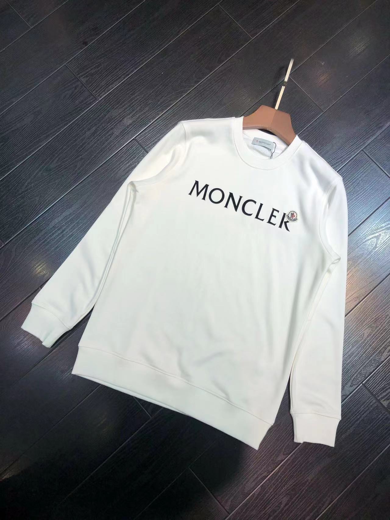 詳細な写真と価格については私に連絡してください。