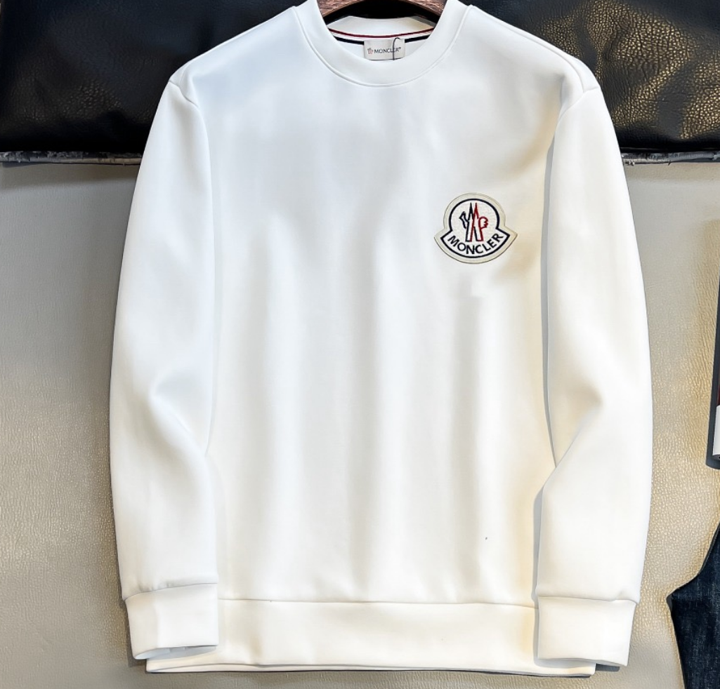 詳細な写真と価格については私に連絡してください