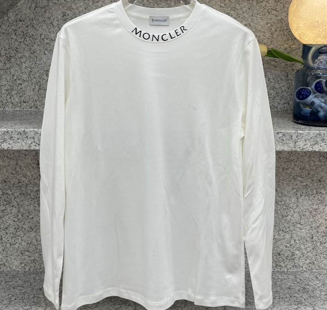 詳細な写真と価格については私に連絡してください