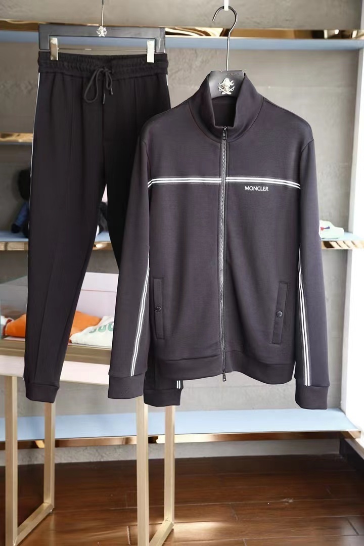 詳細な写真と価格については私に連絡してください