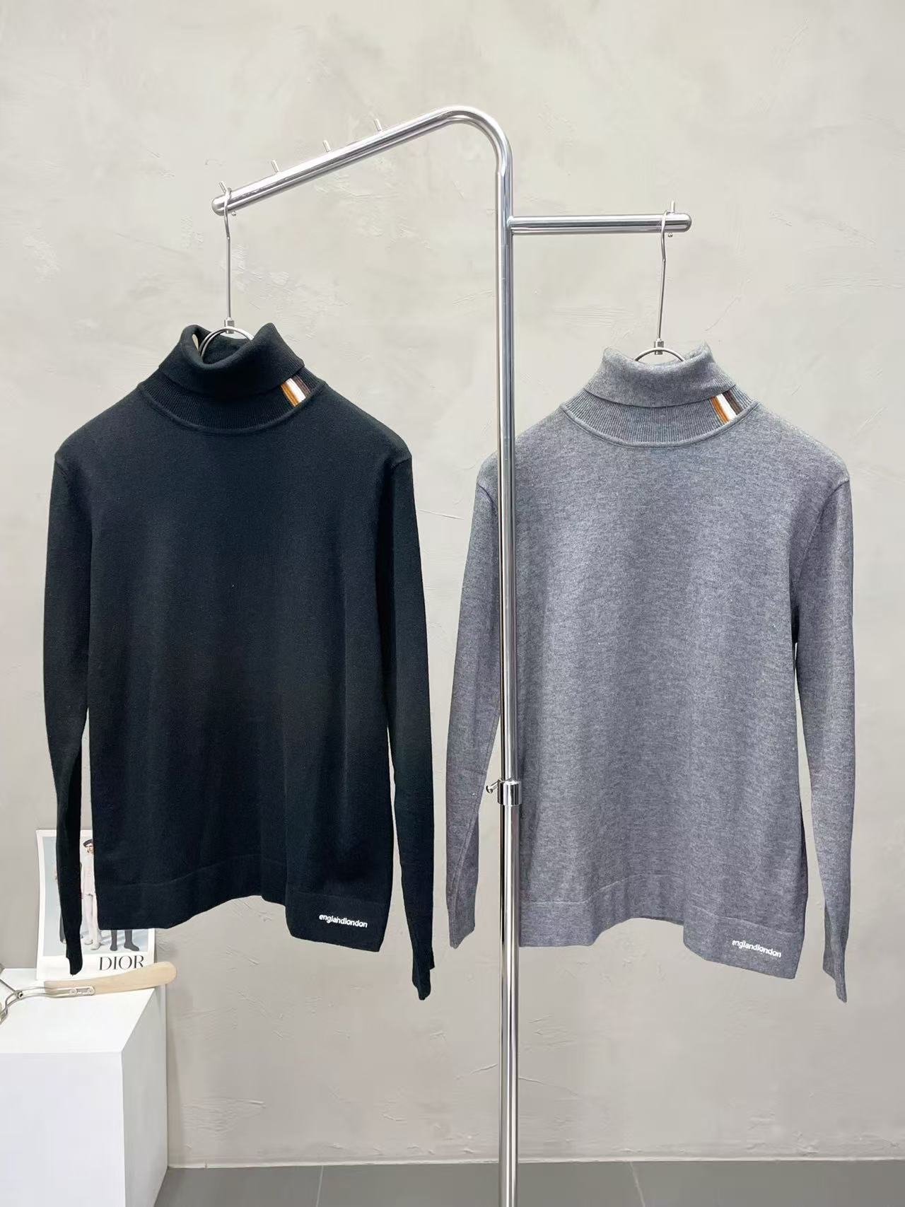 詳細な写真と価格については私に連絡してください。