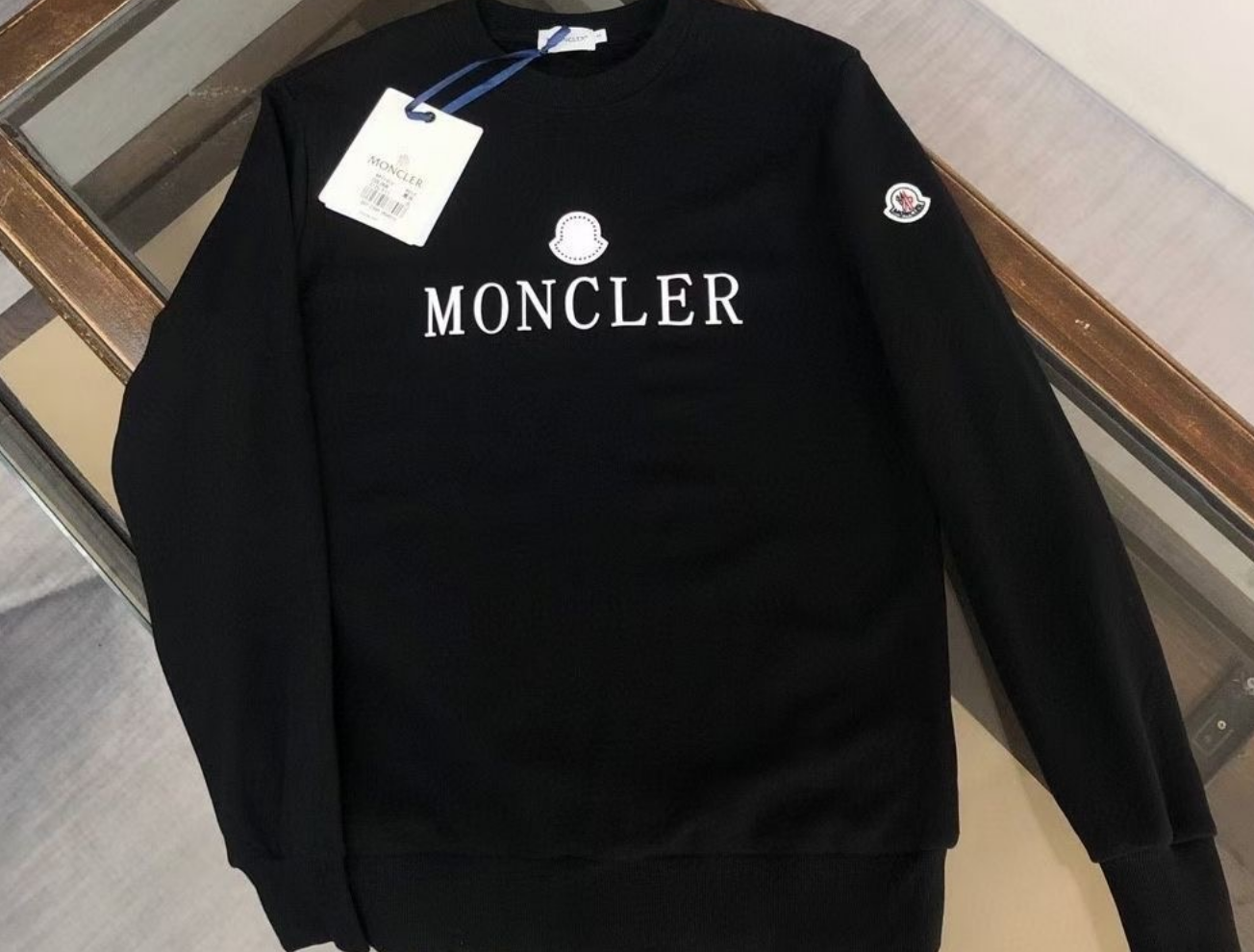 詳細な写真と価格については私に連絡してください