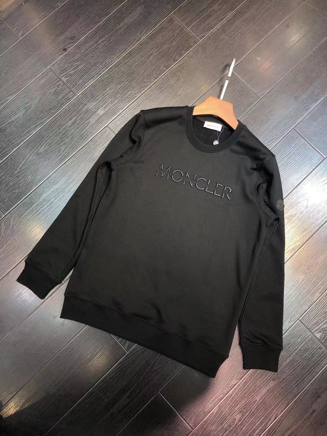 詳細な写真と価格については私に連絡してください。