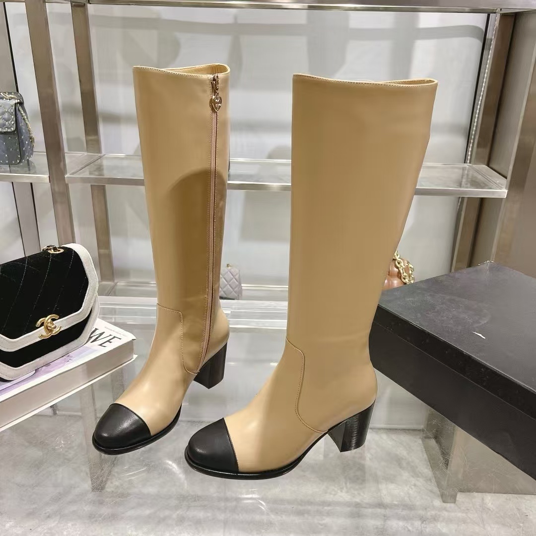 詳細な写真と価格については私に連絡してください。