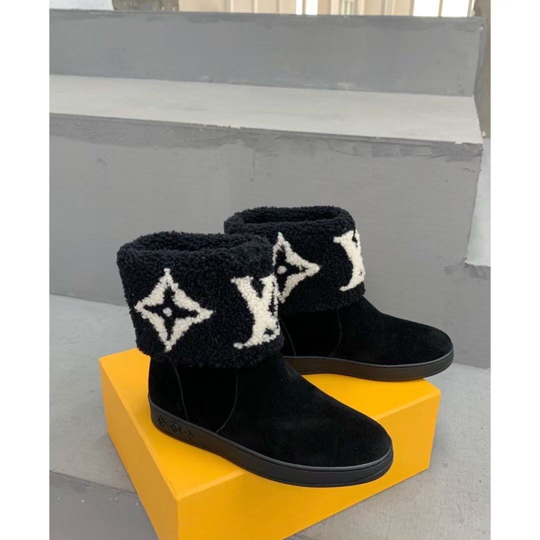 詳細な写真と価格については私に連絡してください。