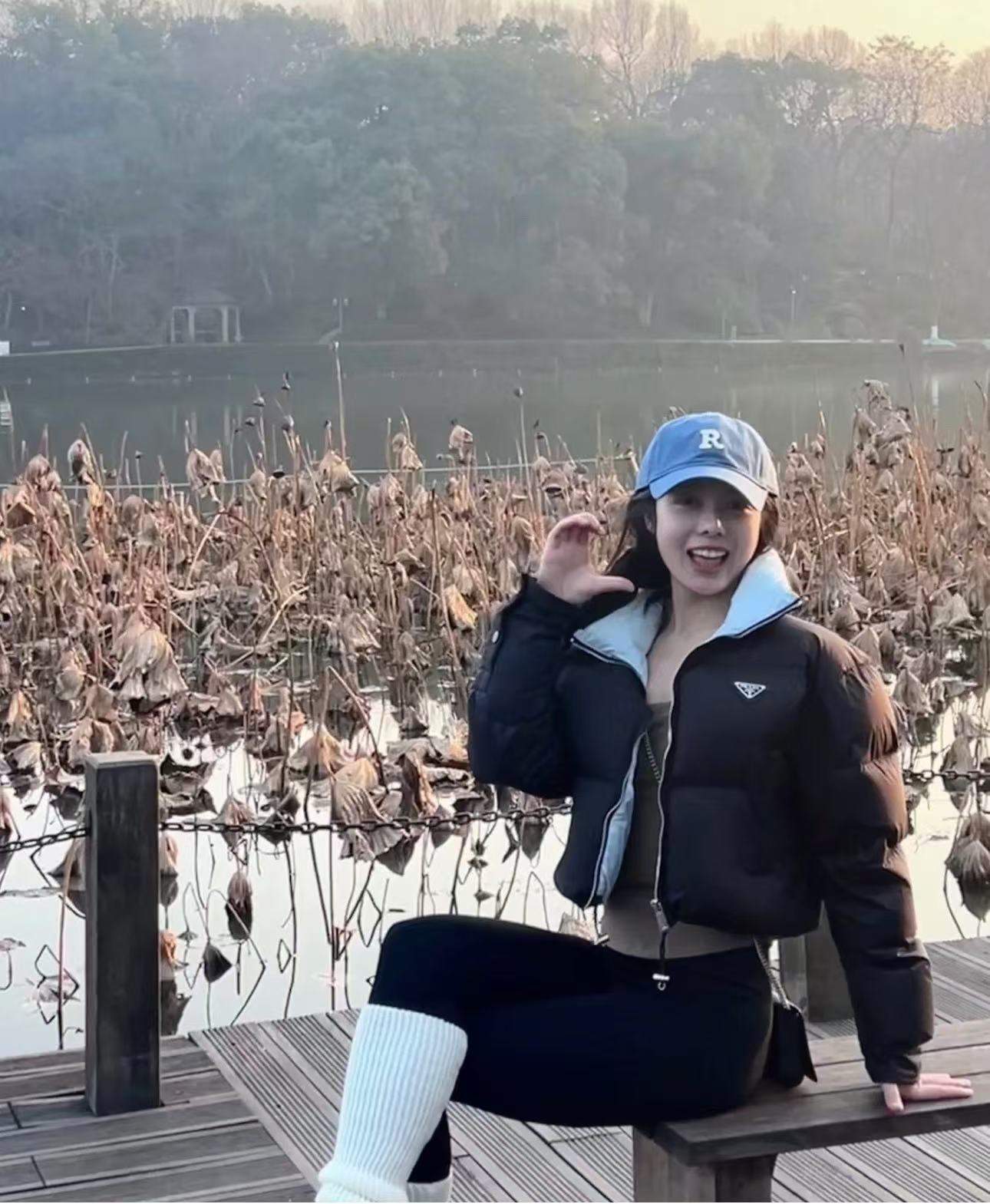 詳細な写真と価格については私に連絡してください。