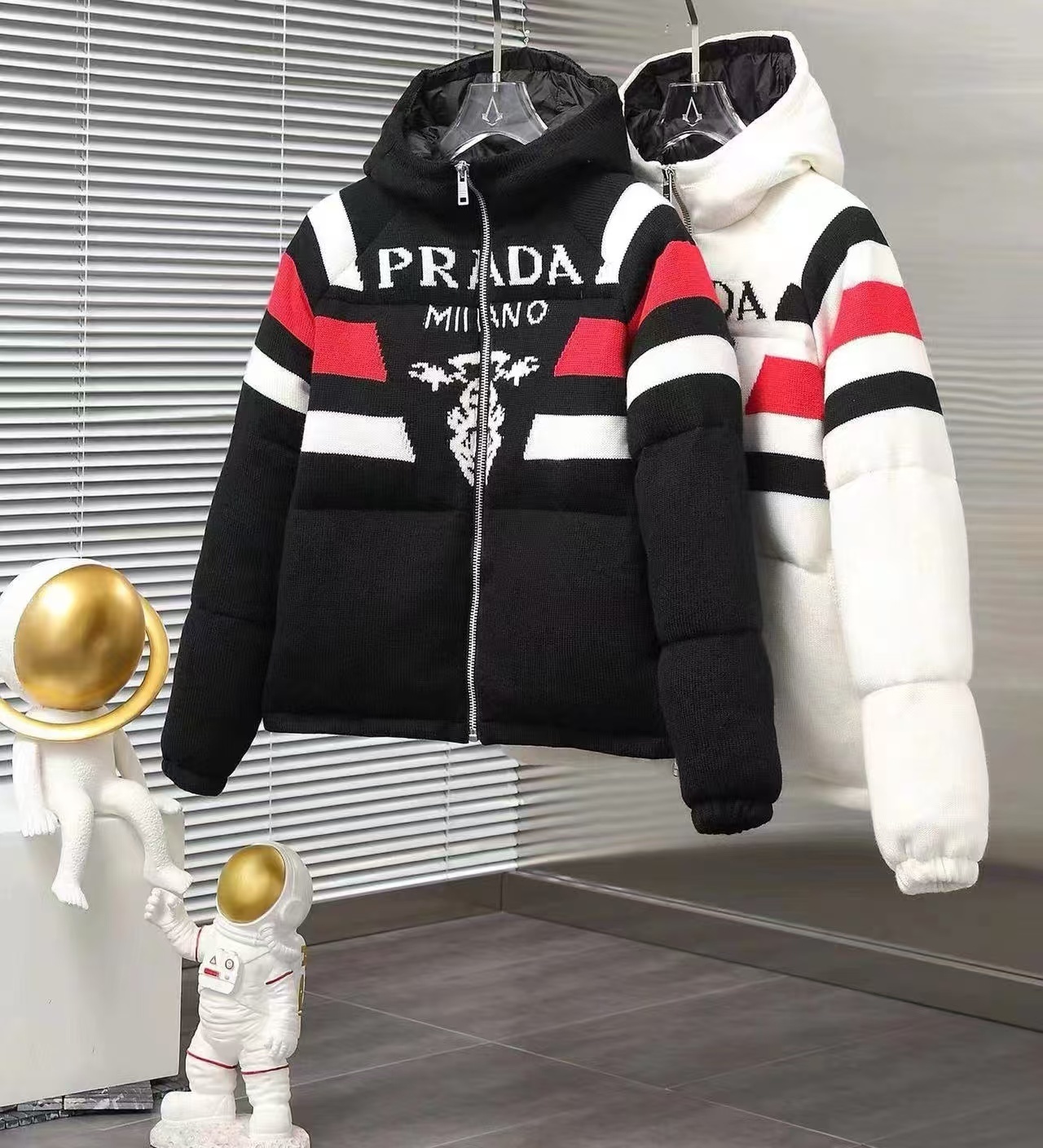 詳細な写真と価格については私に連絡してください。