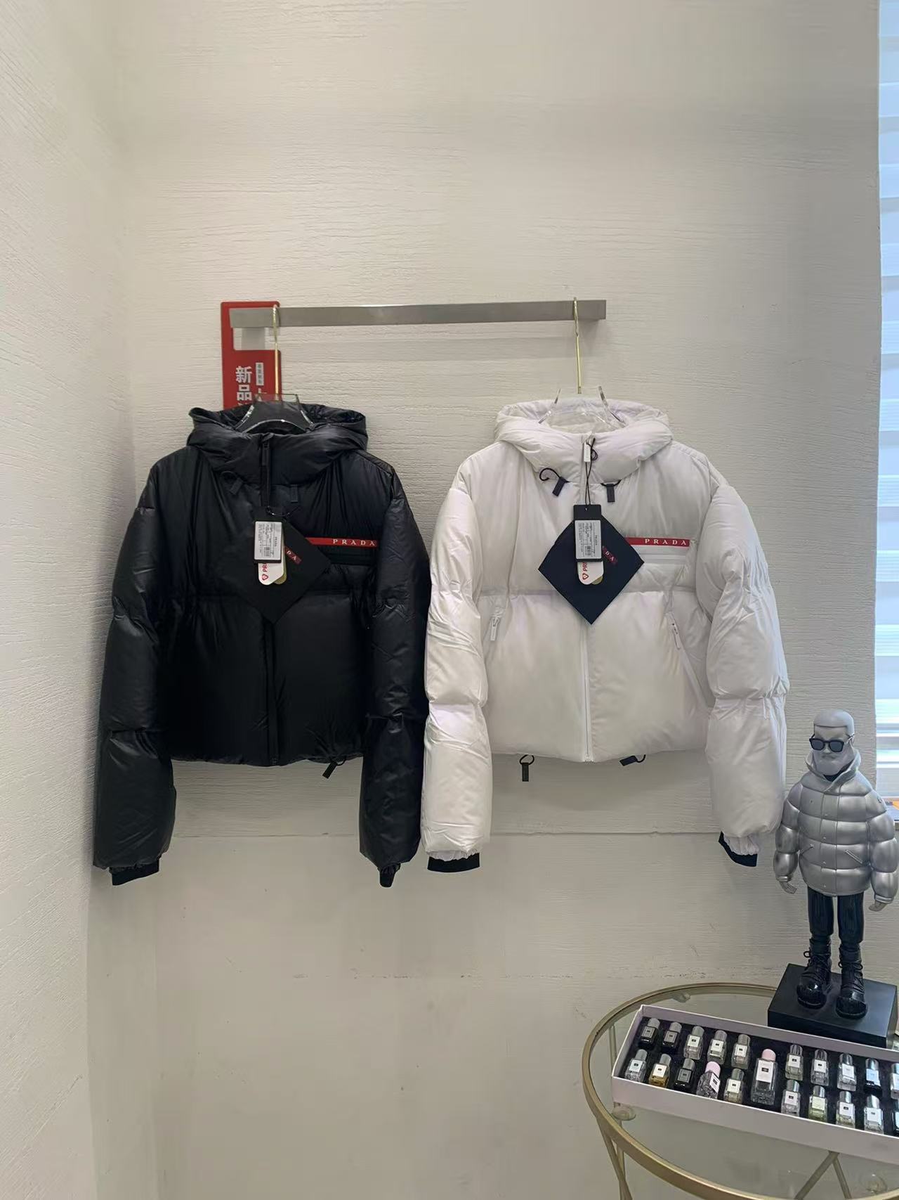 詳細な写真と価格については私に連絡してください。