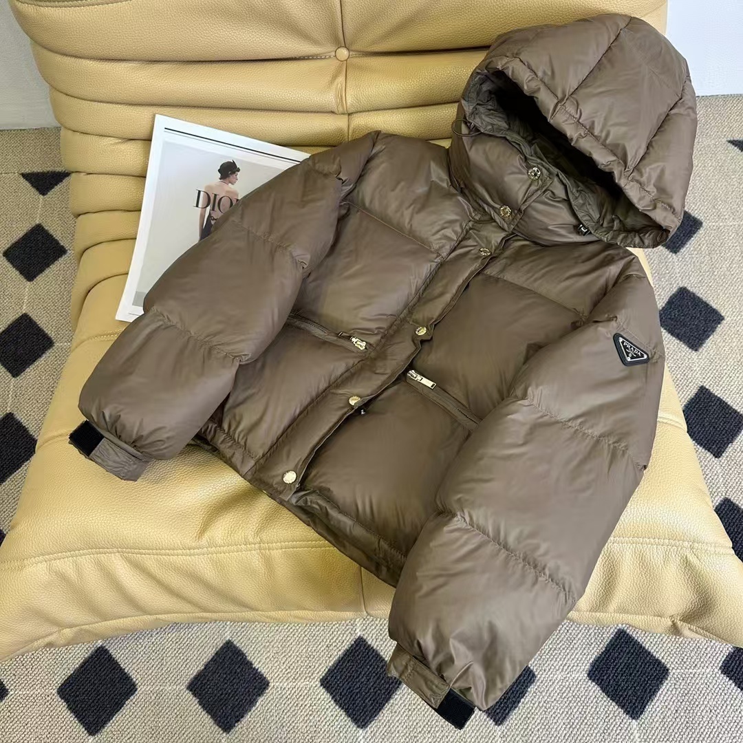 詳細な写真と価格については私に連絡してください。