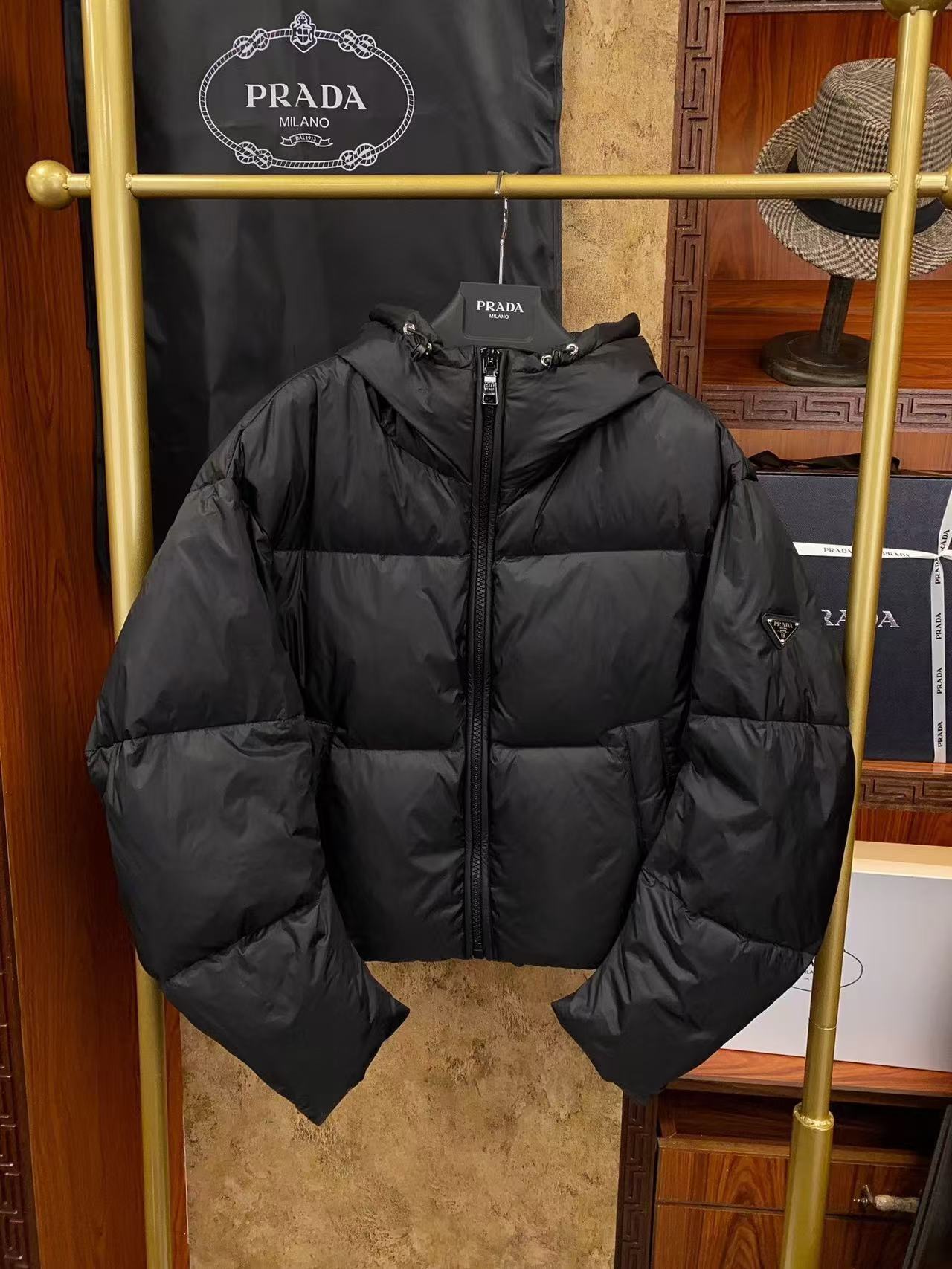 詳細な写真と価格については私に連絡してください。