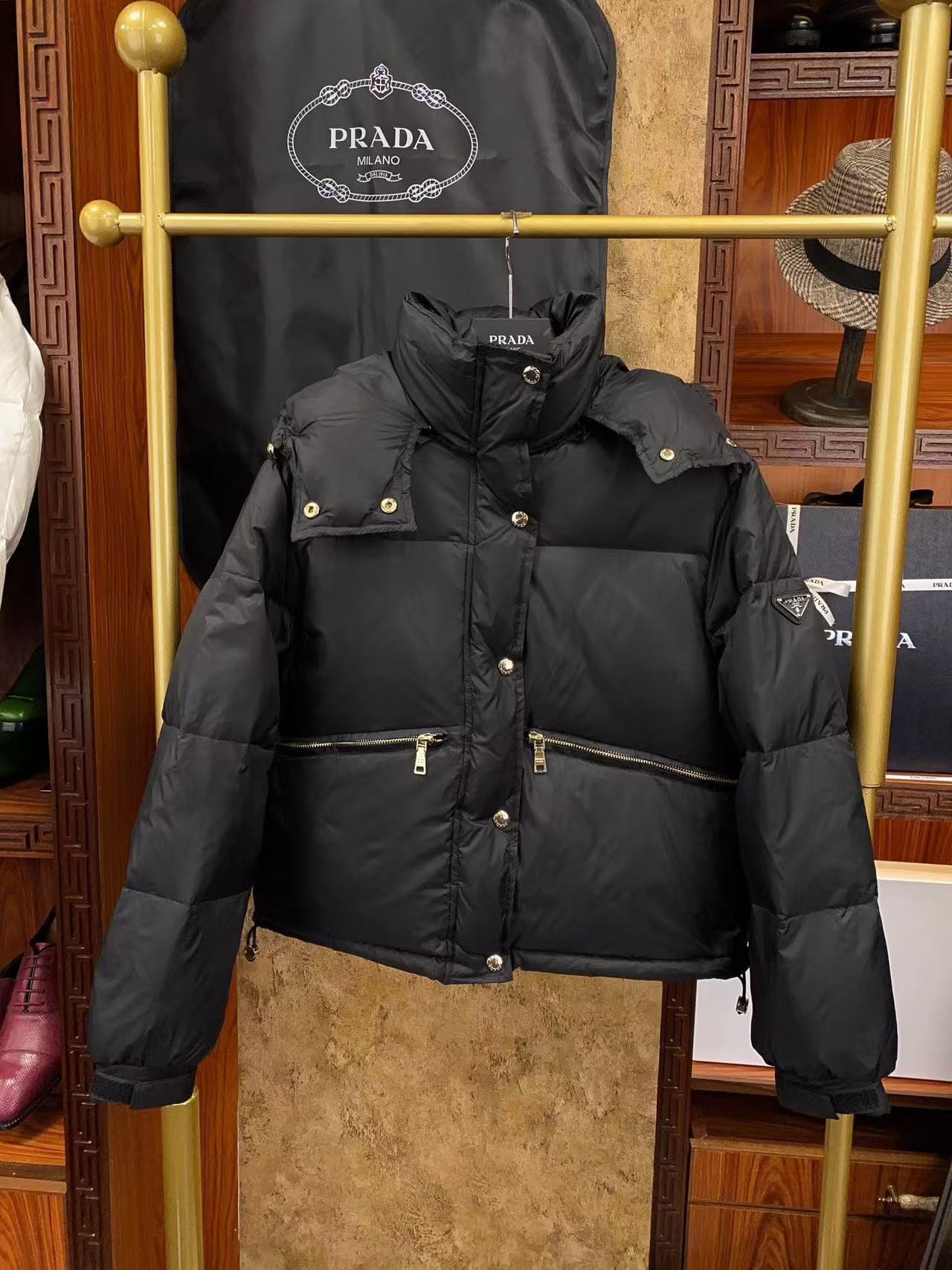 詳細な写真と価格については私に連絡してください。