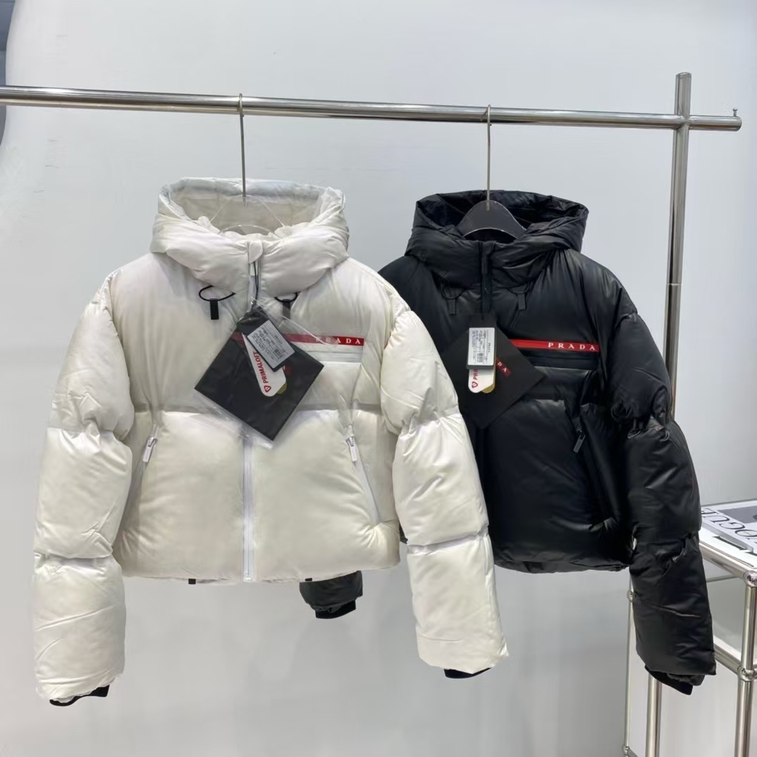 詳細な写真と価格については私に連絡してください。