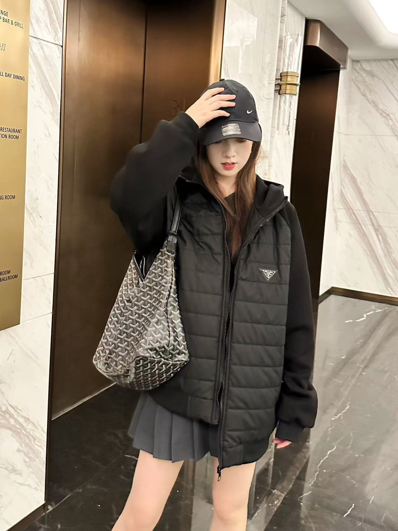 詳細な写真と価格については私に連絡してください。