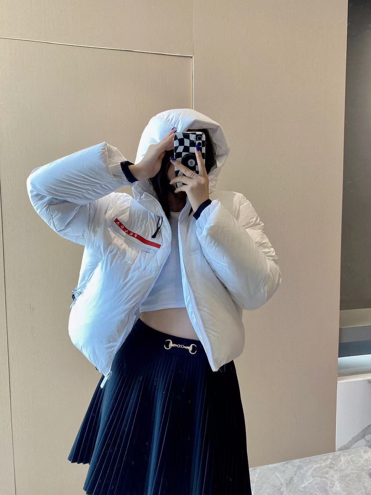 詳細な写真と価格については私に連絡してください。