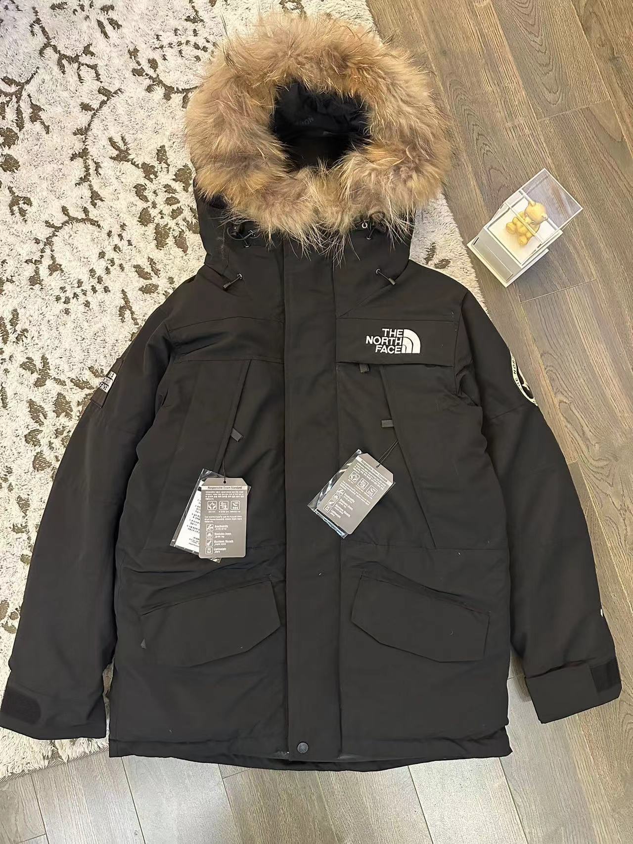 詳細な写真と価格については私に連絡してください。