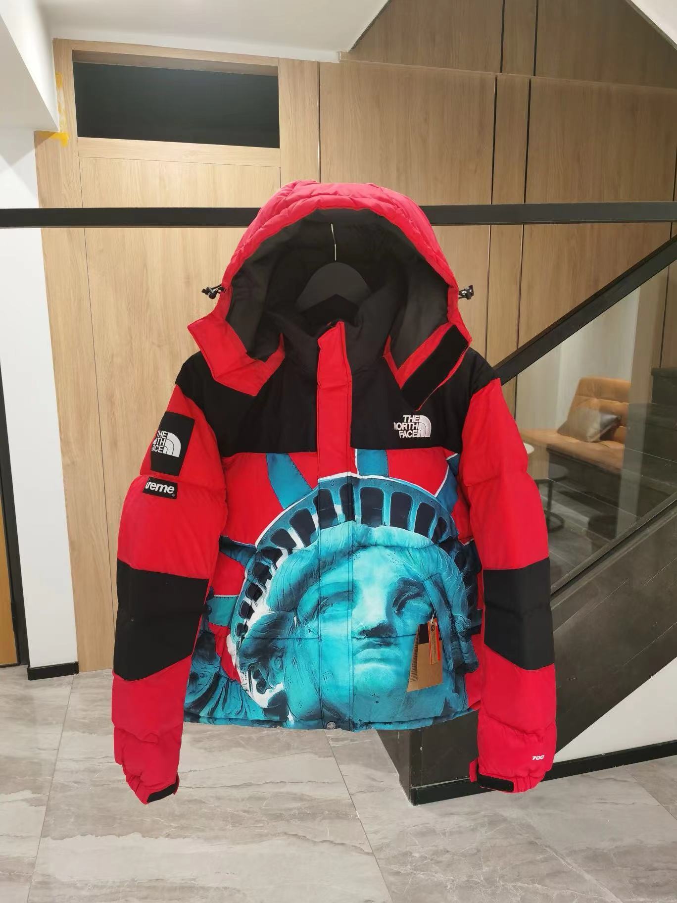 詳細な写真と価格については私に連絡してください。