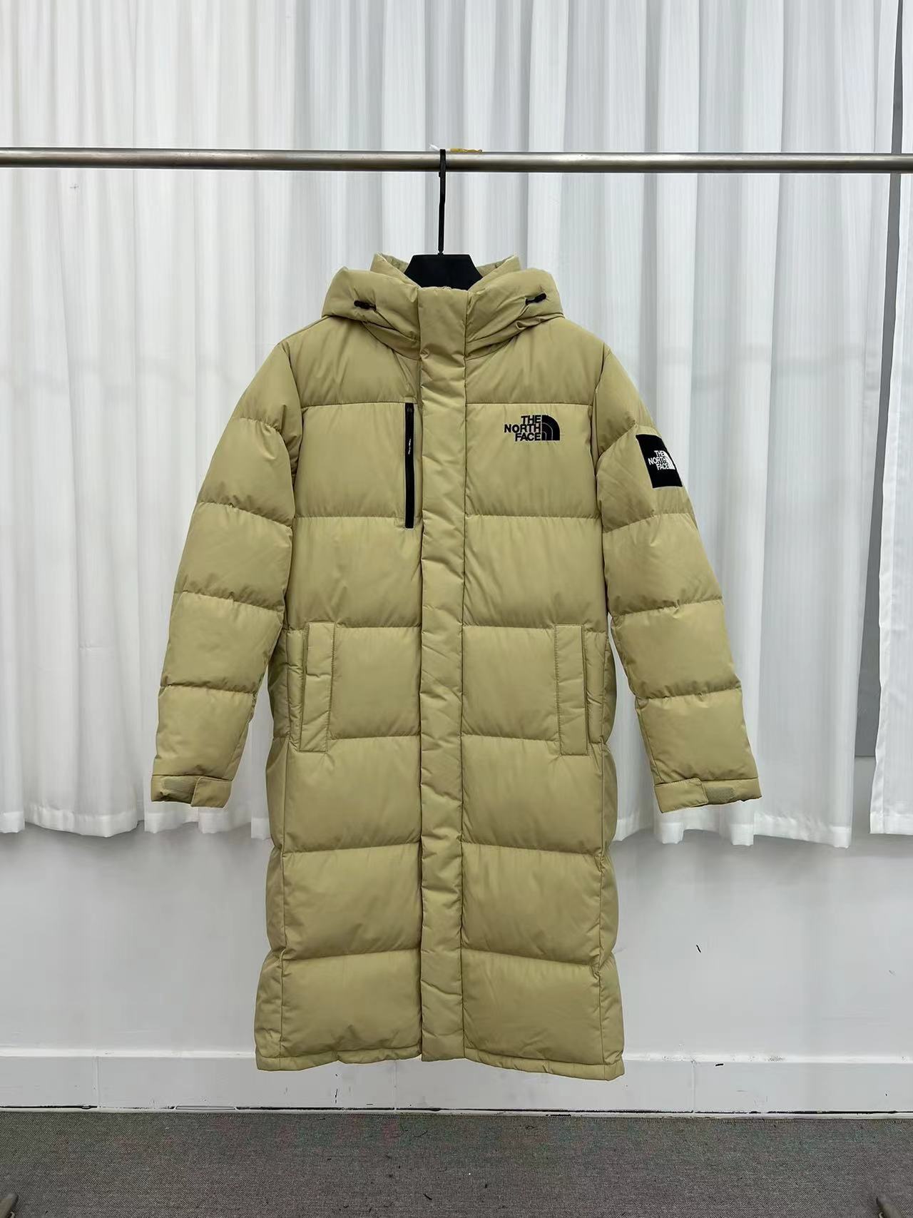 詳細な写真と価格については私に連絡してください。