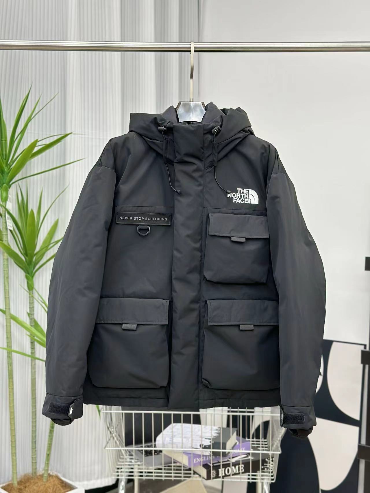 詳細な写真と価格については私に連絡してください。