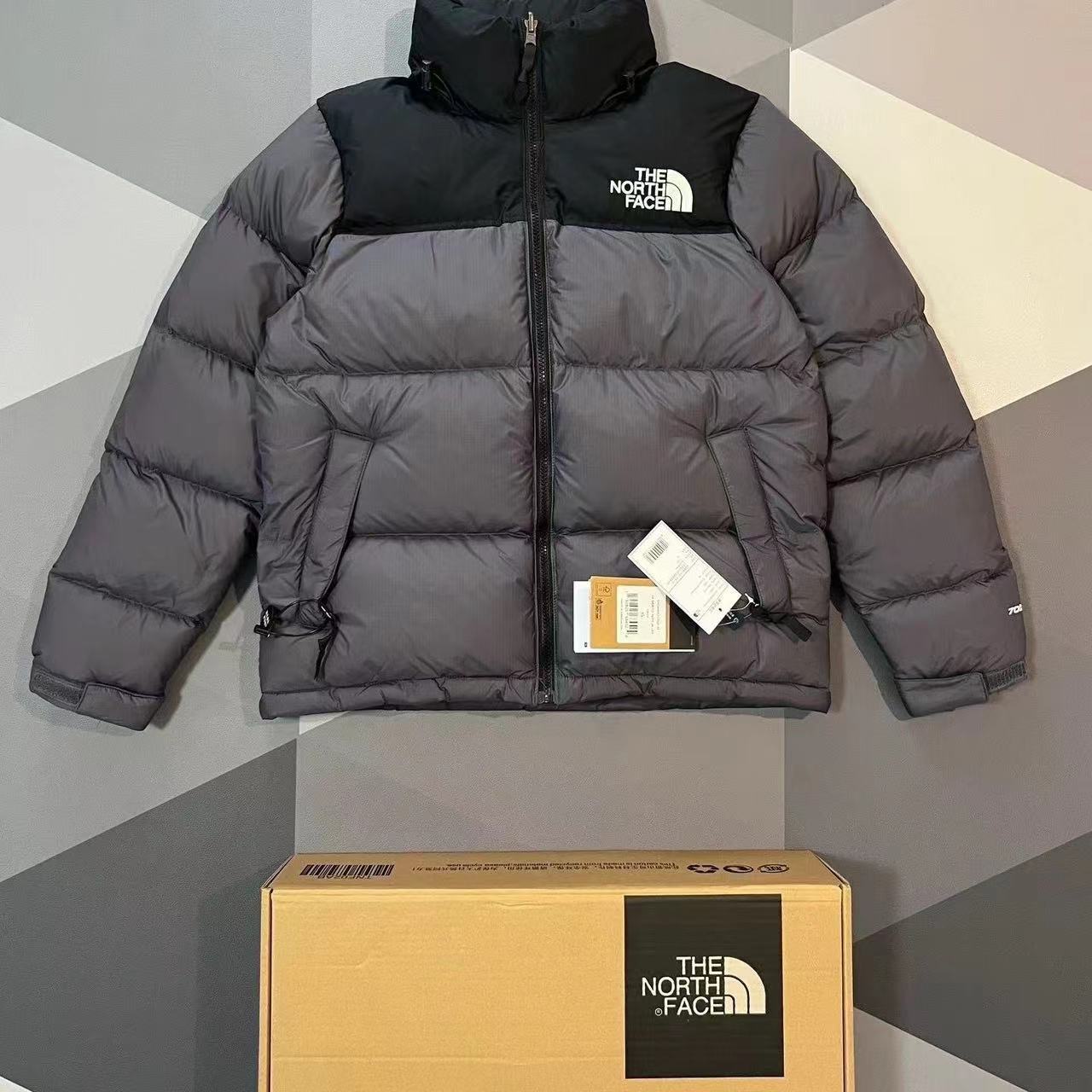 詳細な写真と価格については私に連絡してください。