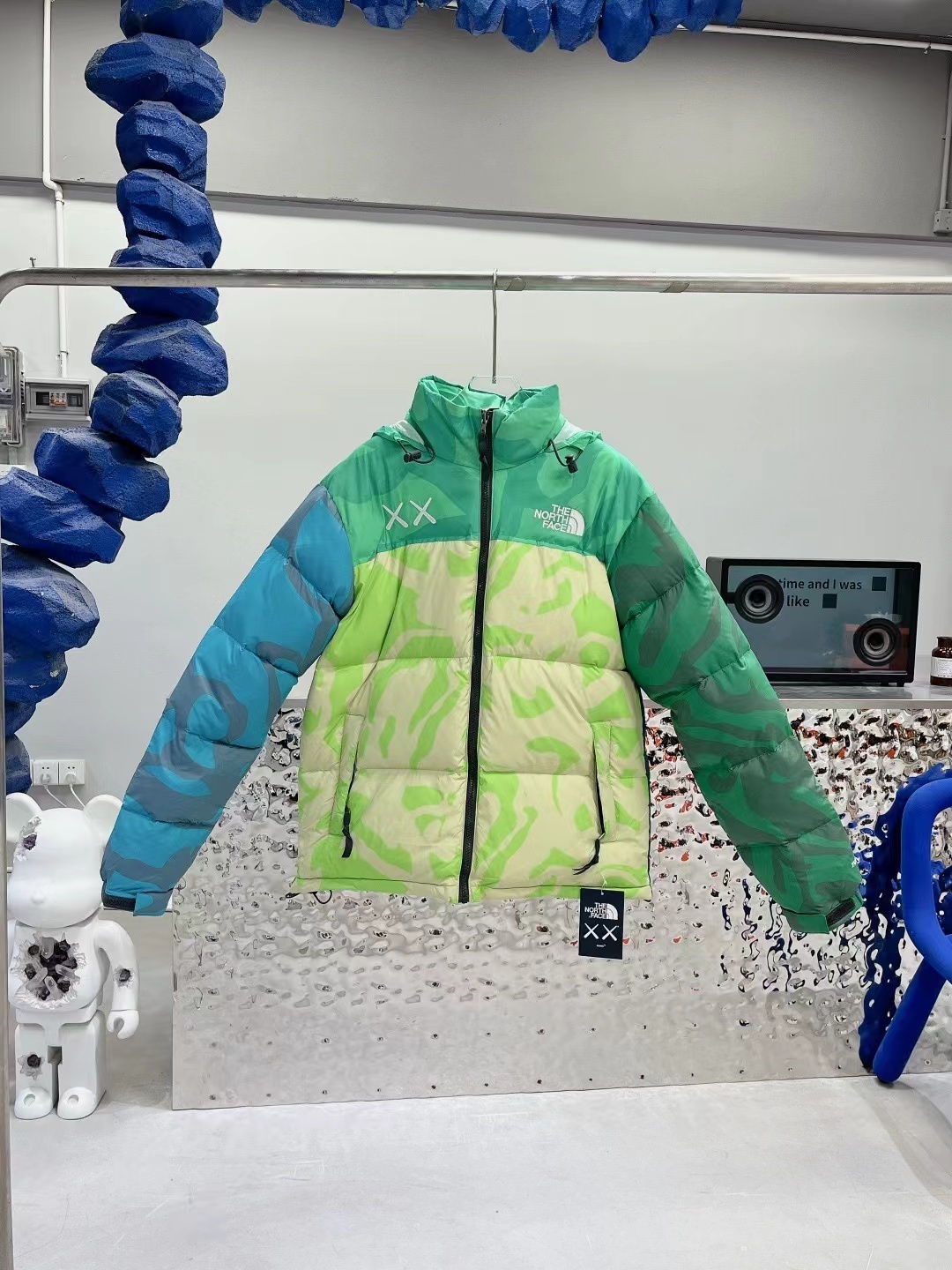 詳細な写真と価格については私に連絡してください。