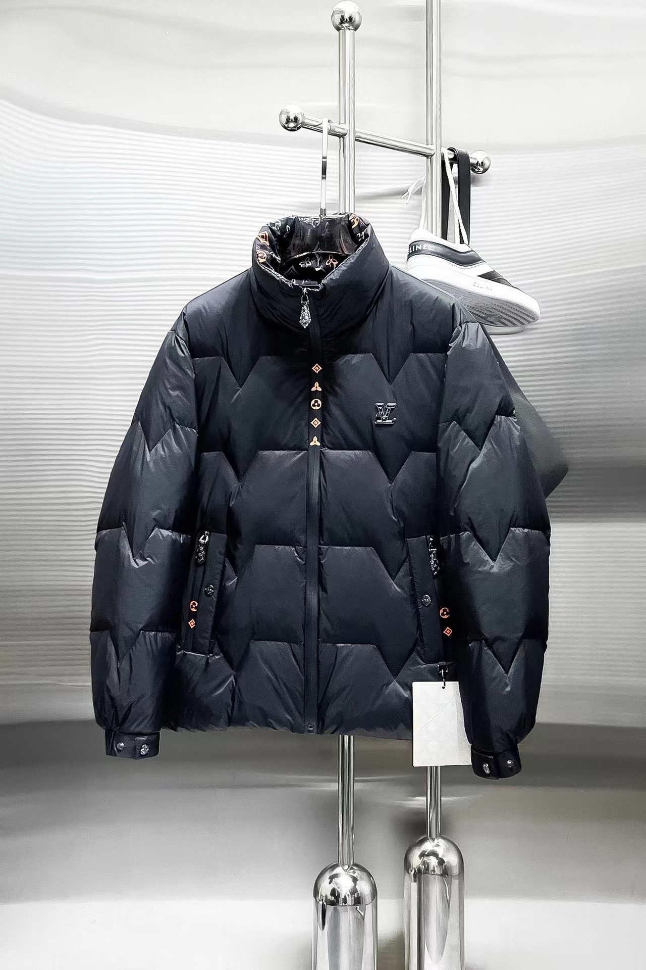 詳細な写真と価格については私に連絡してください。