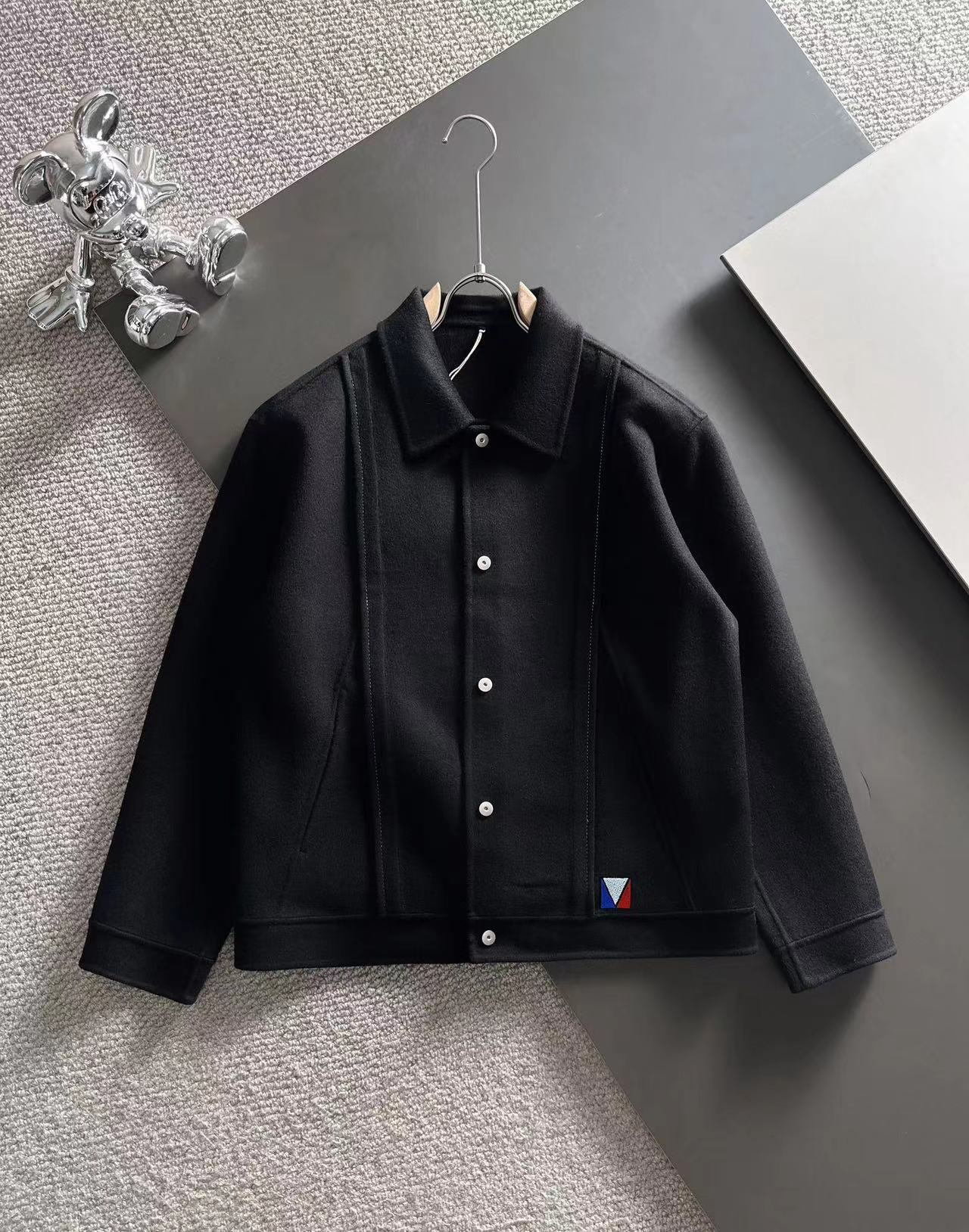 詳細な写真と価格については私に連絡してください。