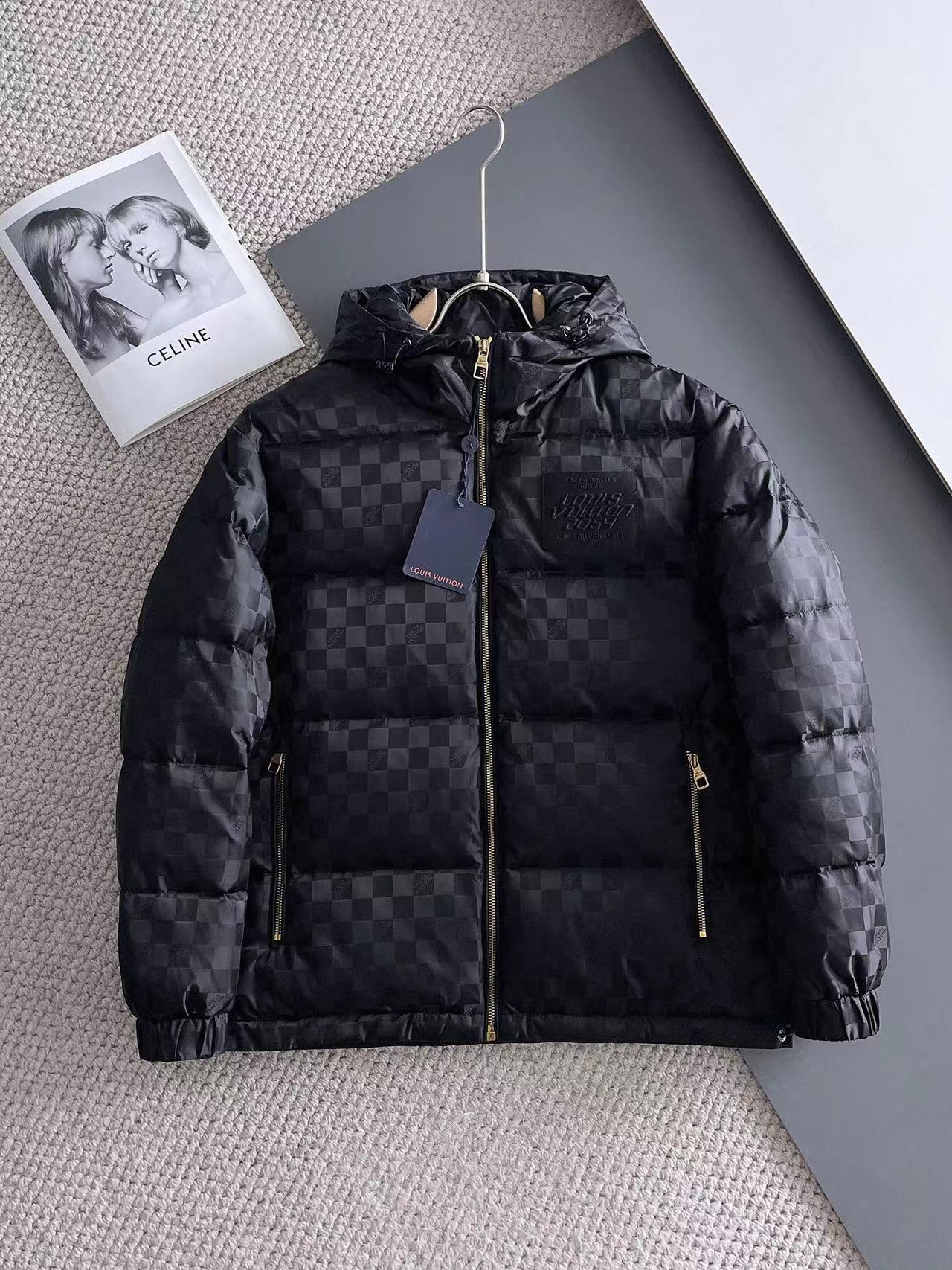 詳細な写真と価格については私に連絡してください。