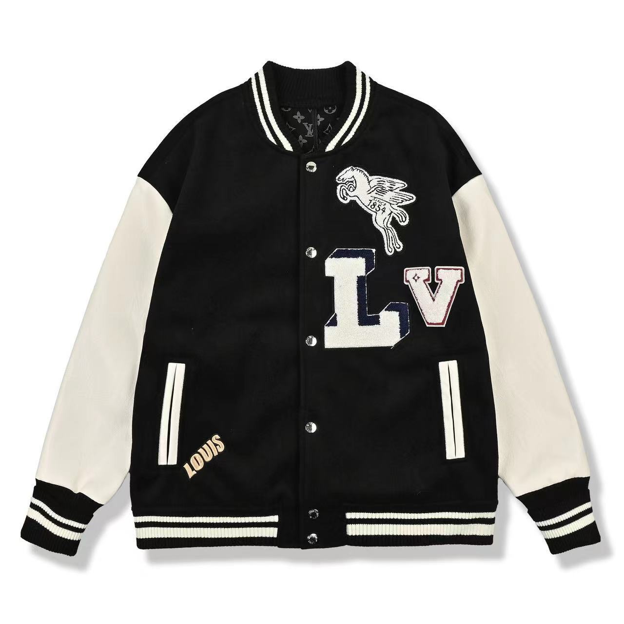 詳細な写真と価格については私に連絡してください。