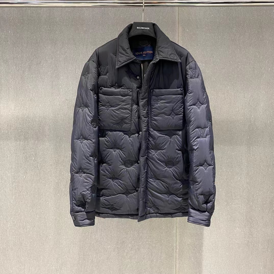 詳細な写真と価格については私に連絡してください。