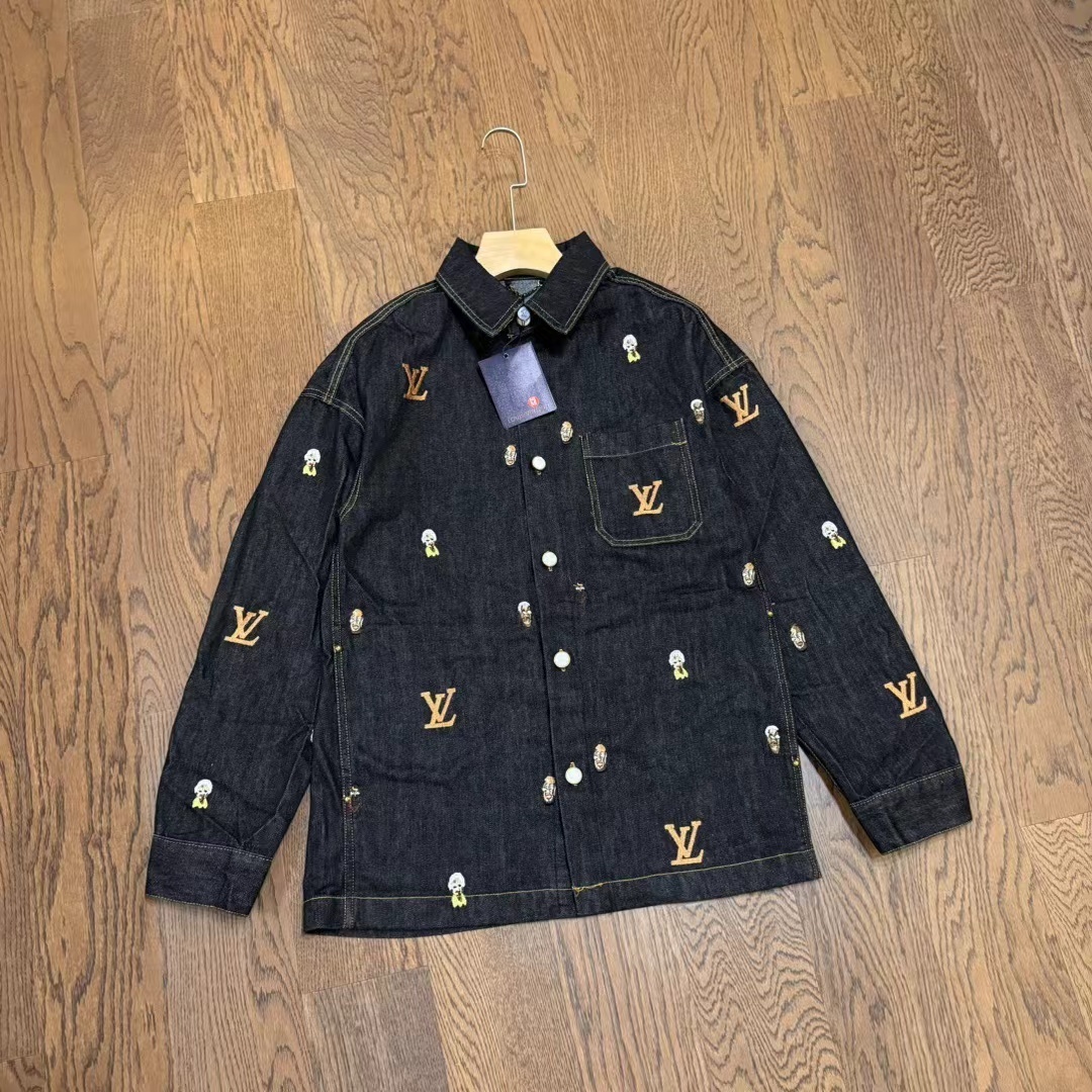 詳細な写真と価格については私に連絡してください。