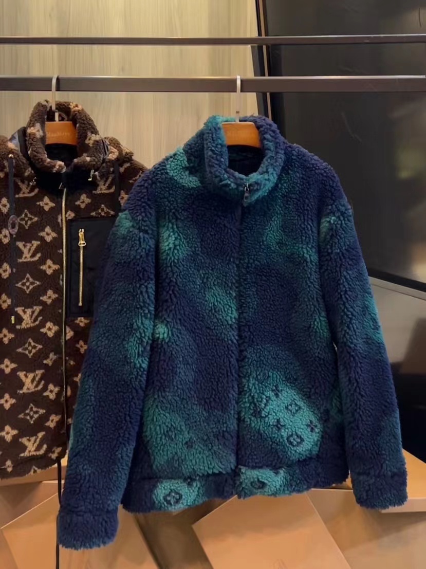 詳細な写真と価格については私に連絡してください。