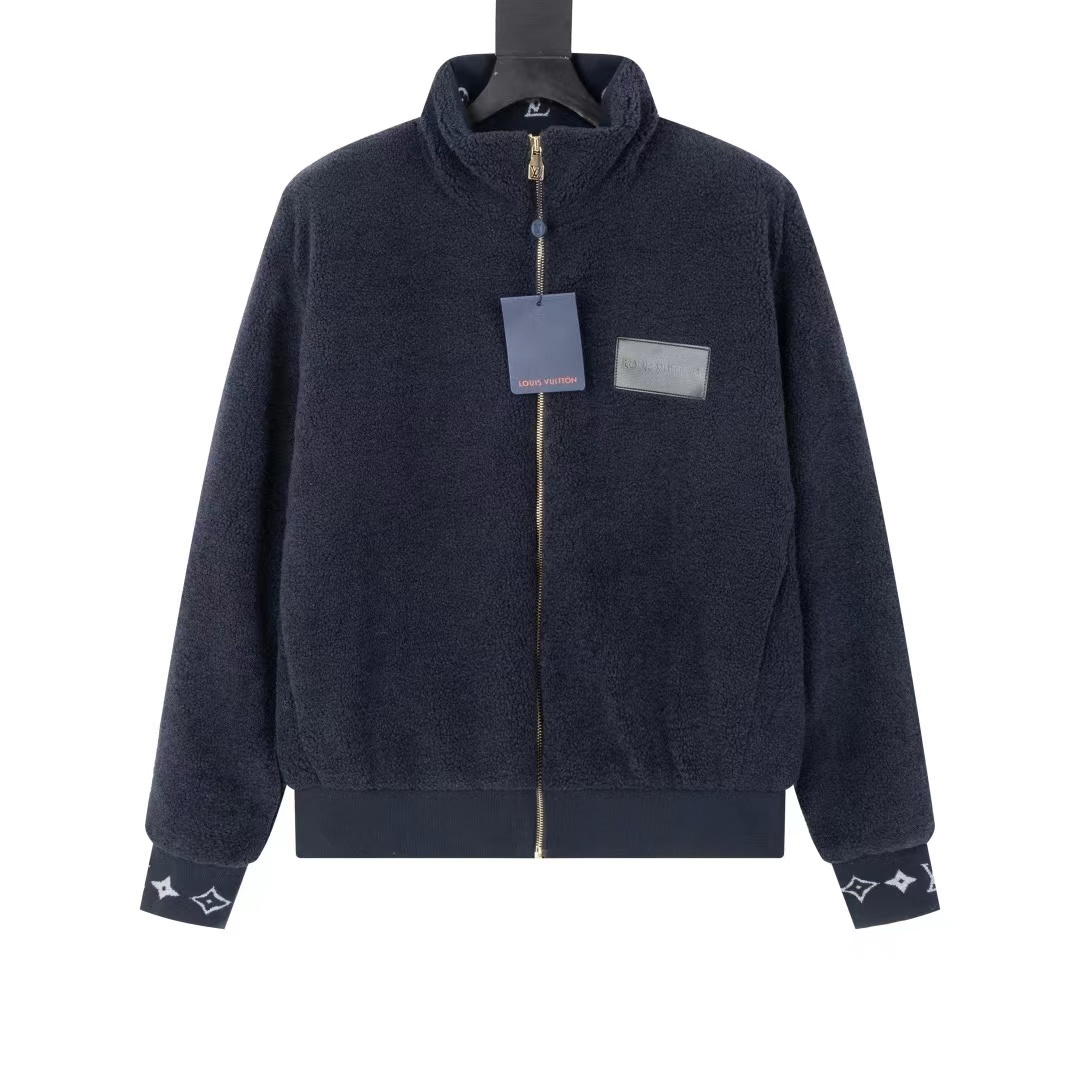 詳細な写真と価格については私に連絡してください。