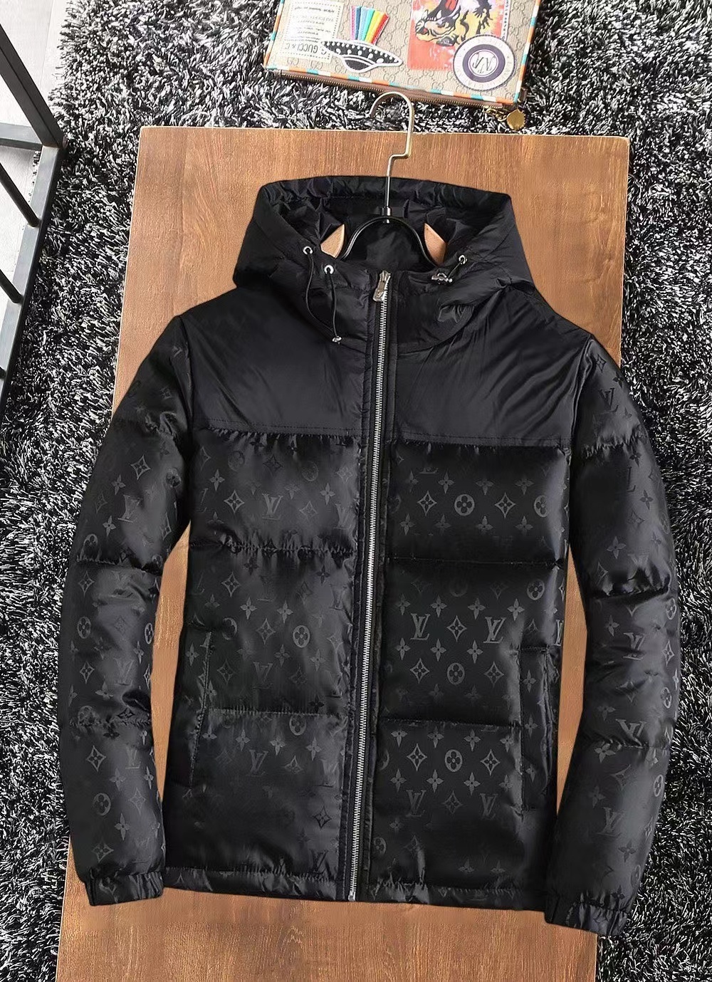 詳細な写真と価格については私に連絡してください。