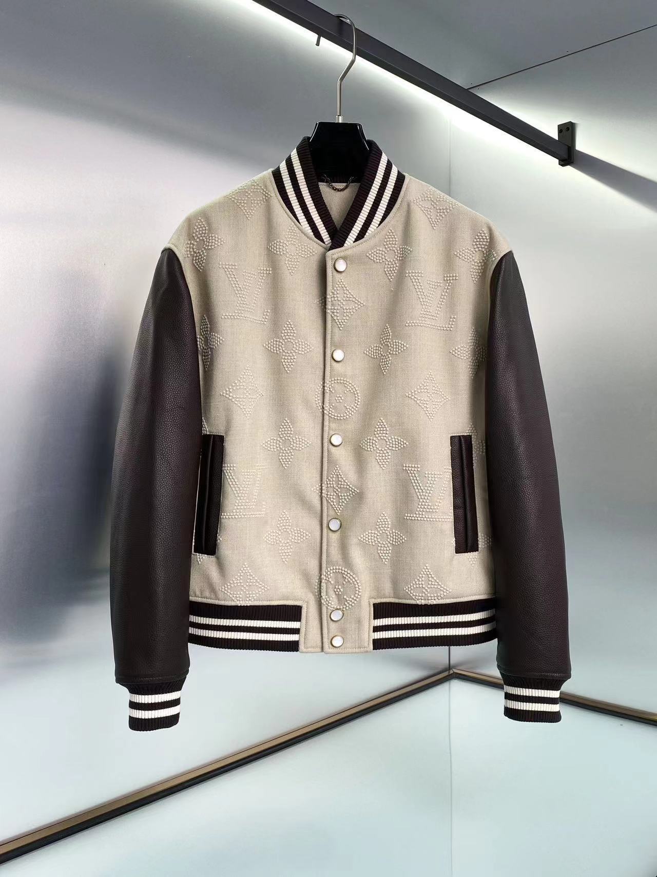 詳細な写真と価格については私に連絡してください。