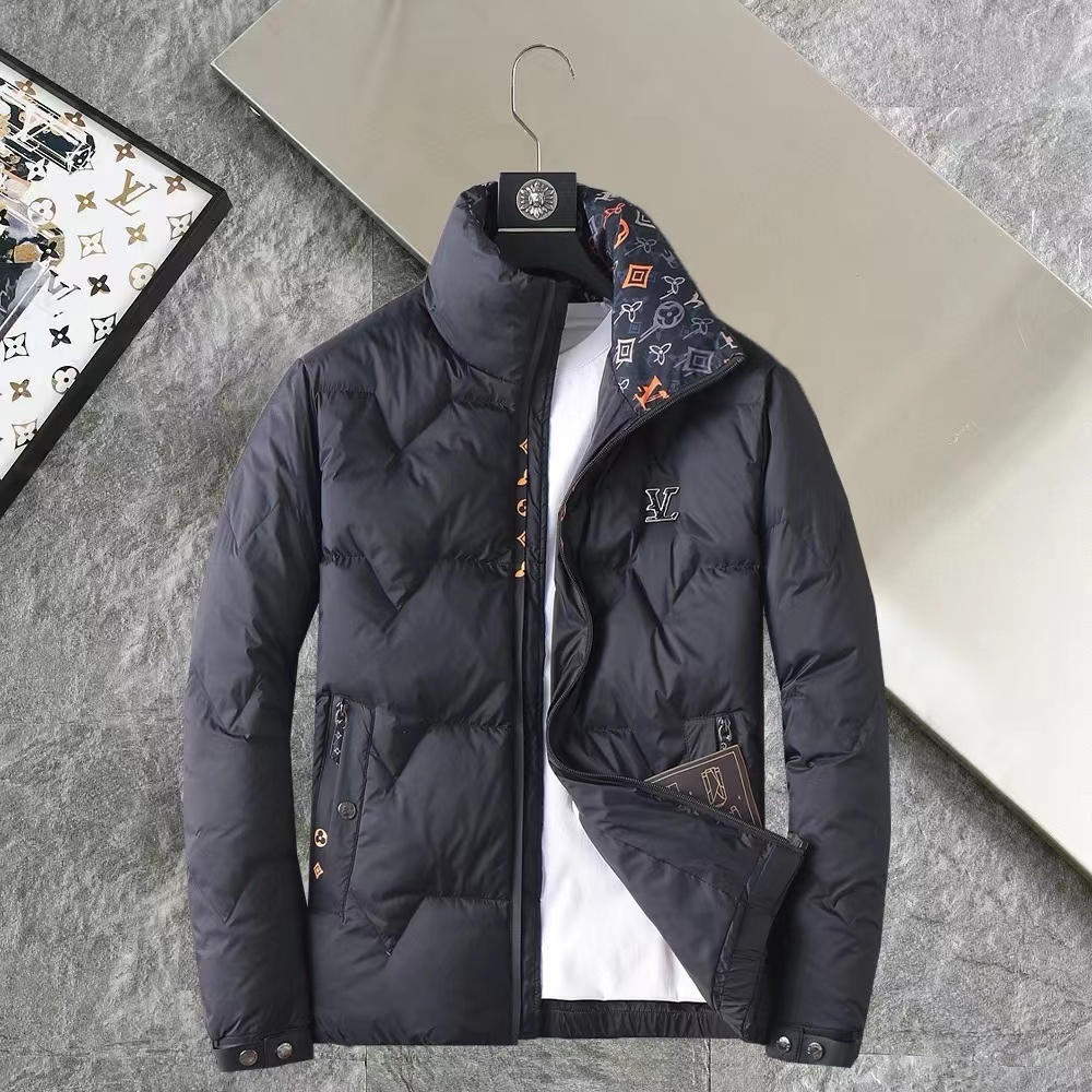 詳細な写真と価格については私に連絡してください。