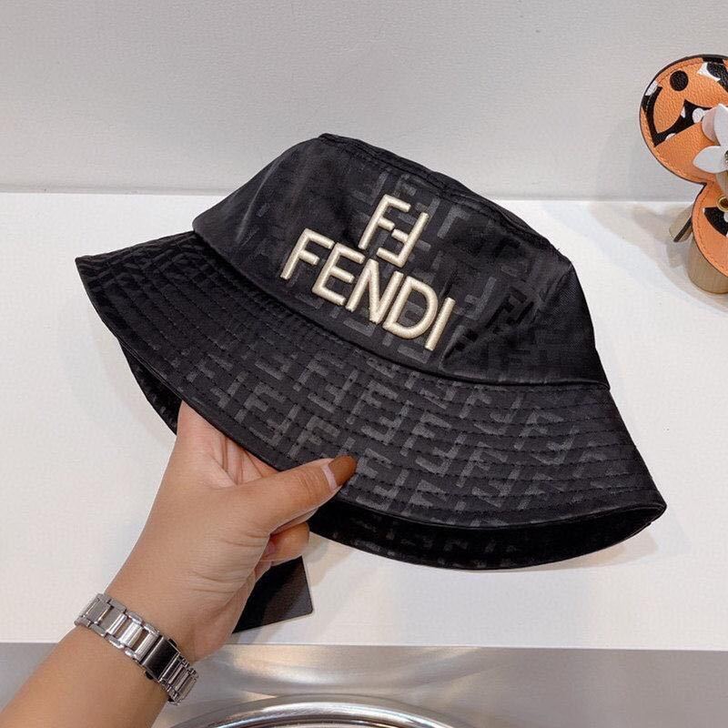 詳細な写真と価格については私に連絡してください