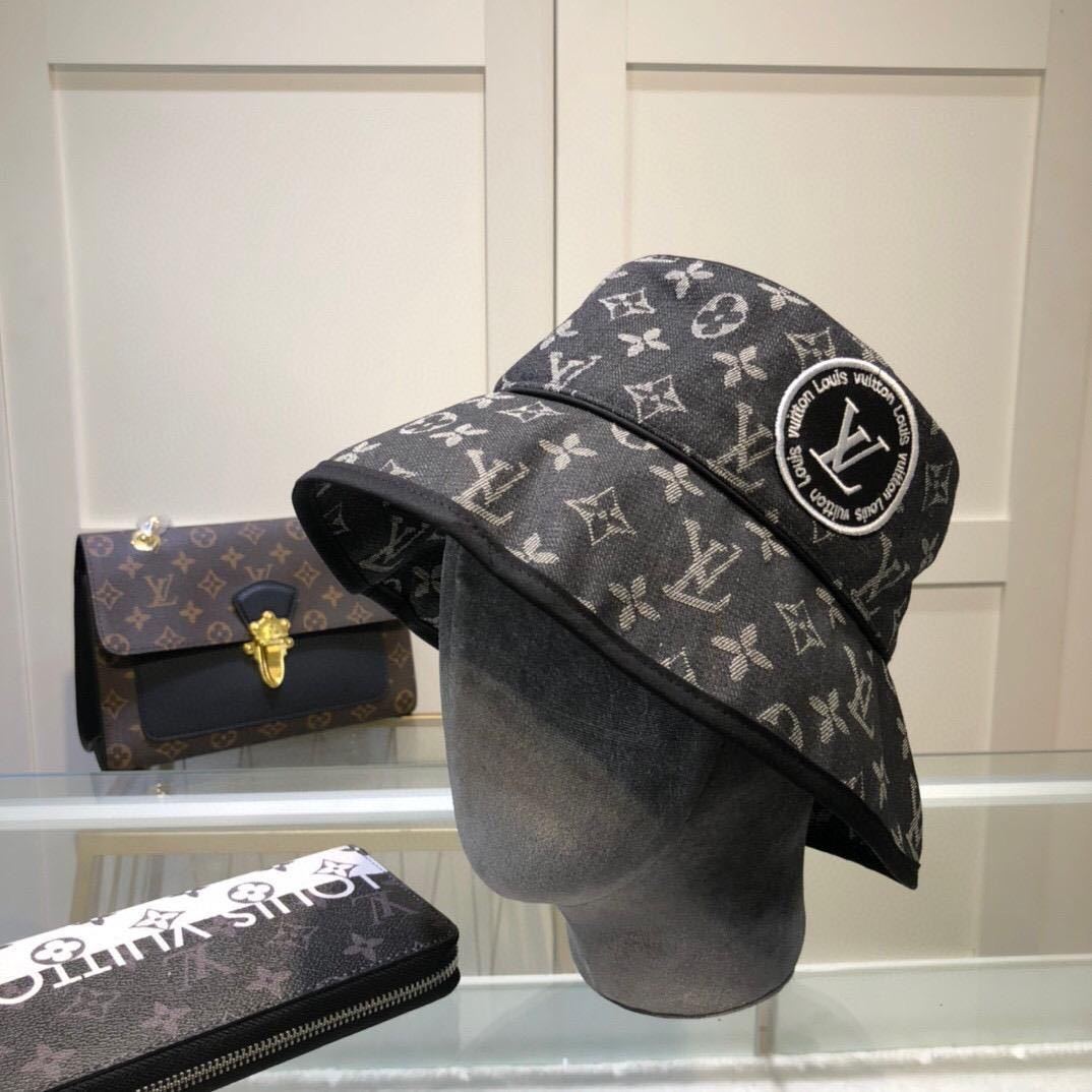 詳細な写真と価格については私に連絡してください