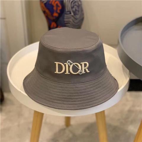 詳細な写真と価格については私に連絡してください