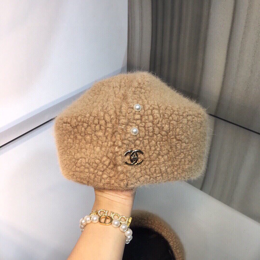 詳細な写真と価格については私に連絡してください