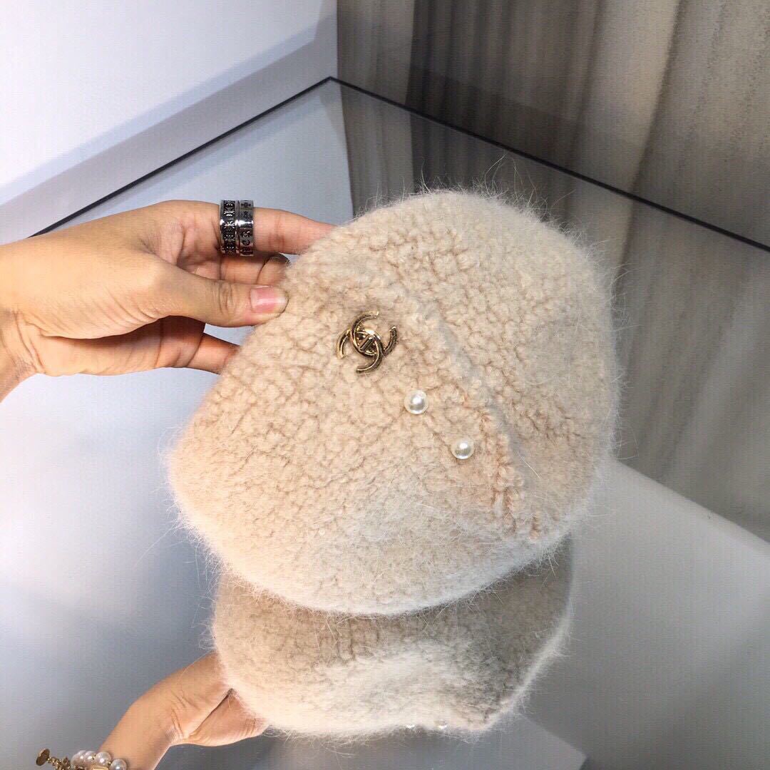 詳細な写真と価格については私に連絡してください