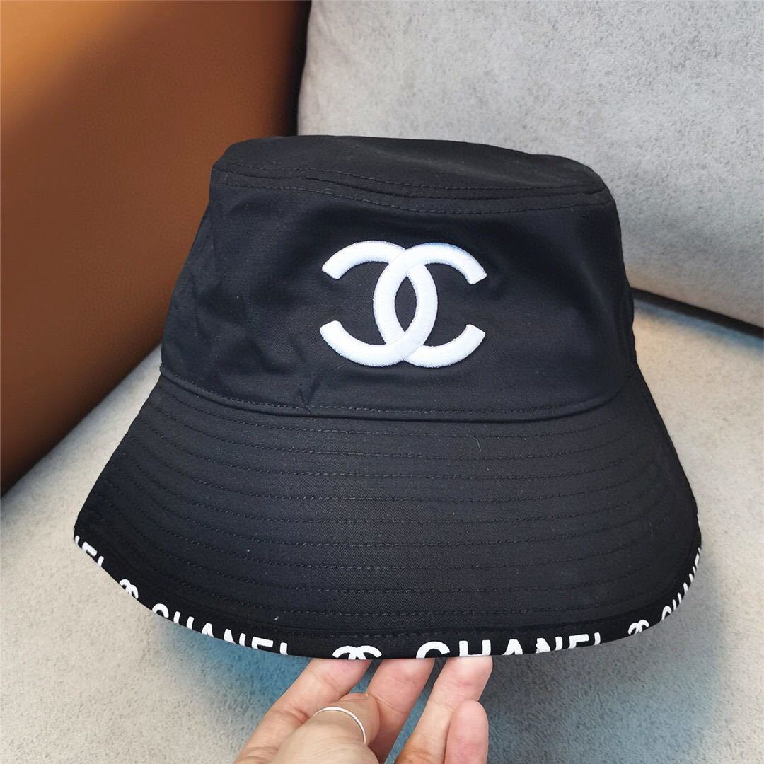 詳細な写真と価格については私に連絡してください