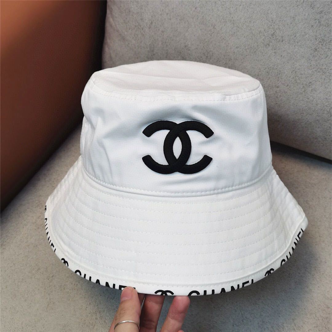 詳細な写真と価格については私に連絡してください